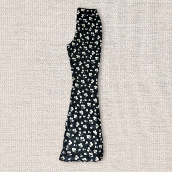 Comfy High Rise Black Floral Scalloped Bell Bottoms - Picture 8 of 13